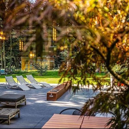 Table Et Chambre Particuliere Μον Εξωτερικό φωτογραφία